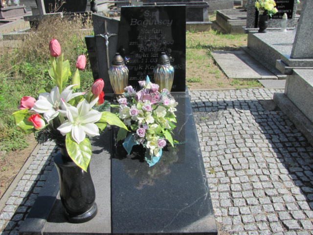 Grób Henryk Karolewski