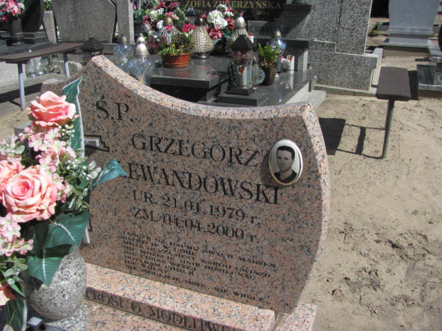Grzegorz Lewandowski 1973 Wąsosze - Grobonet - Wyszukiwarka osób pochowanych