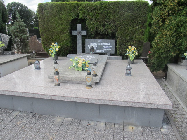 Grób Edward Radziejewski